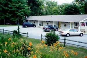 Hickory Grove Motor Inn voted 7th best hotel in Cooperstown