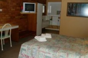 Hilldrop Motor Inn voted  best hotel in Waterview Heights