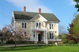 Hillsdale House Inn voted  best hotel in Annapolis Royal