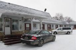 Hilltop Inn and Suites Image