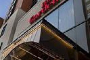 Hilton Garden Inn Toronto Downtown Image