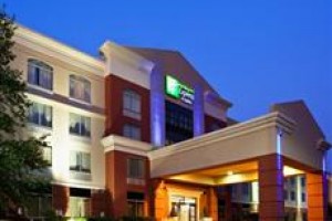 Holiday Inn Express Murfreesboro Central voted 10th best hotel in Murfreesboro