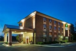 Holiday Inn Express Pineville Image