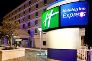 Holiday Inn Express Downtown Richmond Image