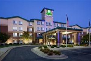 Holiday Inn Express Hotel & Suites Saint Paul (Minnesota) voted 9th best hotel in Saint Paul 