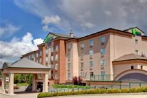 Holiday Inn Express Hotel & Salmon Arm voted 4th best hotel in Salmon Arm