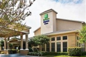 Holiday Inn Express Hotel & Suites Dallas/Stemmons Fwy(I-35 E) Image