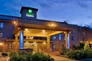 Holiday Inn Express Hotel & Suites Vernon Image