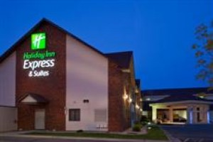 Holiday Inn Express Hotel & Suites Watertown (South Dakota) Image