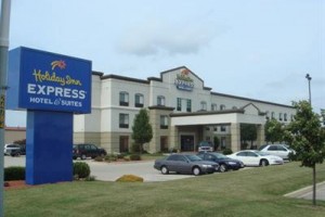 Bloomington Inn & Suites Image
