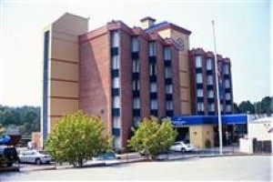 Holiday Inn Express Macon (I-75 & Riverside) Image