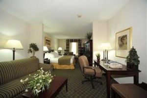 Holiday Inn Express Moberly Image