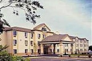 Holiday Inn Express Middletown / Newport voted 10th best hotel in Middletown 