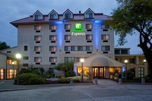 Holiday Inn Express Boston/Waltham Image