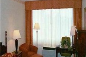 Holiday Inn Hotel & Suites Marietta Image