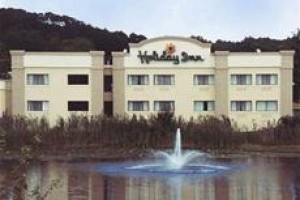 Clarion New London Image