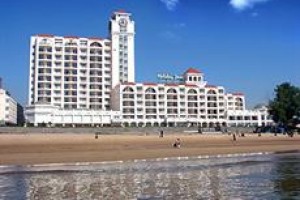 Holiday Inn Sea View Qinhuangdao Image