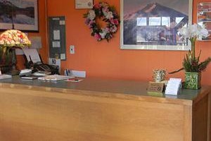 Holiday Motel Bend Image