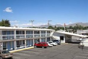 Holiday Motel Winnemucca Image