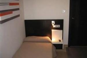 Hostal Central Ceuta Image