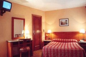 Hostal Cortes Image
