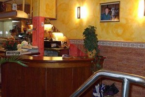 Hostal La Barca Blanes Image