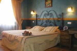 Hostal Los Escudos Image