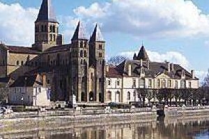 Hostellerie des 3 Pigeons voted 2nd best hotel in Paray-le-Monial