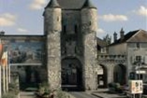 Le Cheval Noir voted  best hotel in Moret-sur-Loing
