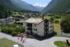 Hotel Alpenblick Randa Image