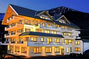 Hotel Alpenroyal Image