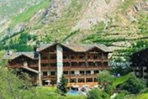 Hotel Altitude voted 7th best hotel in Val-d'Isere