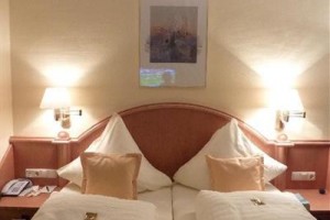 Hotel Asemann Planegg Image