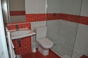 Au Lyon Vert voted  best hotel in Grenay