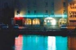 Hotel Azur Sete voted 7th best hotel in Sete