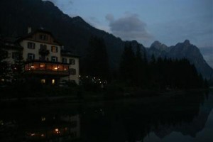 Hotel Baur Am See Image