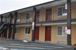 Hotel Belmont Image