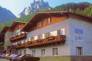 Hotel Bernard Pozza di Fassa Image