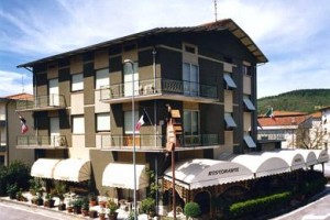 Hotel Chenno Image