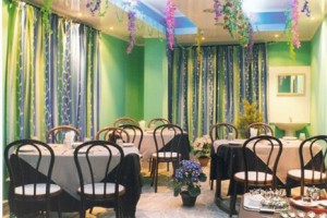 Hotel Crystal Palace Image