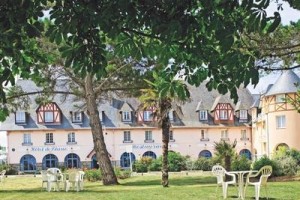 Hotel De Diane Frehel voted 2nd best hotel in Frehel