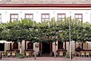 Hotel de Lantscroon voted  best hotel in 's-Heerenberg