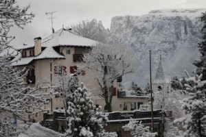 Hotel Dolomiten Image
