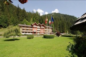 Hotel Foresta Moena Image