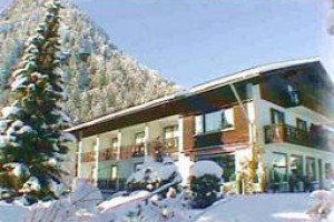 Hotel Garni Haus Achtal Pforten Image