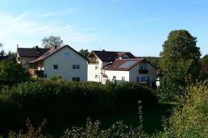 Hotel Garni Kleindienst voted  best hotel in Ursensollen