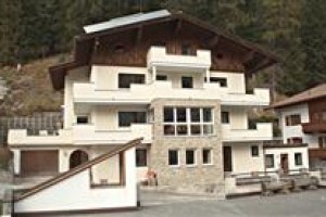 Hotel Garni Viktoria Sankt Anton am Arlberg Image