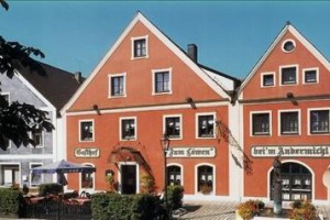 Hotel Gasthof Zum Lowen Velburg Image