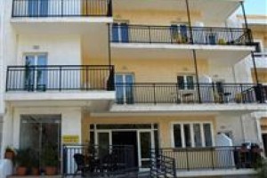 Hotel Haris Apartments Image