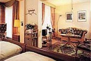 Hotel Helvetia Garni Image